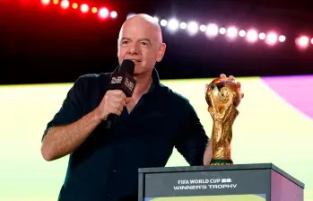 El presidente de la FIFA, Gianni Infantino tuvo que retirar el proyecto con el que buscaba tener inversores privados al fútbol, algo que no cayó bien en el mundo del fútbol mundial. FOTO GETTY 