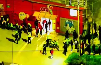 Los disturbios en la zona se extendieron hasta altas horas de la noche. Foto: Captura de video redes sociales. 