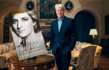 Charles Spencer, el hermano de Lady Di, y el libro que ya se consigue en Colombia. FOTO Cortesía Stuart McClymont / The Sunday Time / Plaza & Janés / Penguin Random House Grupo Editorial