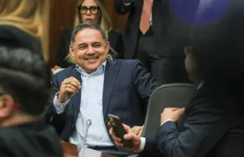 El candidato del Centro Democrático se impuso por encima del ungido por el presidente electo Abelardo de la Espriella. Foto: Colprensa.