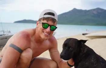 Una batalla por amor: australiano busca en la IA la vacuna para salvar a su perra del cáncer