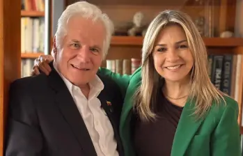 Vicky Dávila y Miguel Uribe Londoño fueron vistos juntos de cara a las elecciones presidenciales de 2026. FOTO: Cortesía Miguel Uribe Londoño