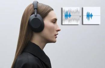 La cancelación activa de ruido funciona a partir de micrófonos y procesadores que analizan el entorno y generan señales opuestas para reducir el sonido antes de que llegue al oído. FOTO cortesía Sony
