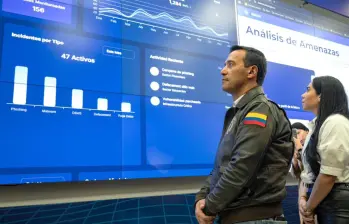 Los ministerios de TIC y Defensa lanzaron el primer Puesto de Mando Unificado Cibernético, una infraestructura de análisis en tiempo real capaz de detectar vulnerabilidades. FOTO: Colprensa