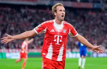 Harry Kane, del Bayern de Múnich de Alemania, llegó a 100 goles con el elenco bávaro en 5 partidos el 30 de septiembre pasado. FOTO GETTY