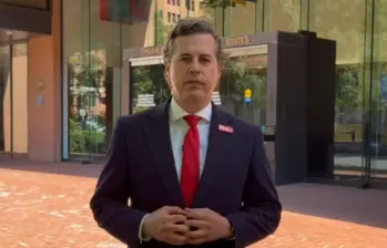 Juan Manuel Galán a las afueras de la Organización de Estados Americanos (OEA) en Washington, EE. UU. Foto: Captura de video.