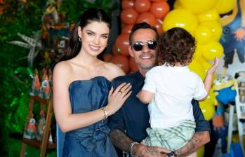 Nadia Ferreira y Marc Anthony junto a su hijo marco. FOTO: Tomada de Instagram @nadiaferreira