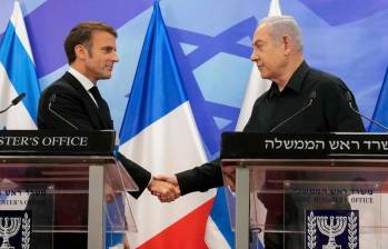Macron también se encontrará en Tel Aviv con familias de franceses o franco-israelíes asesinados o secuestrados durante el ataque de Hamás. FOTO: AFP