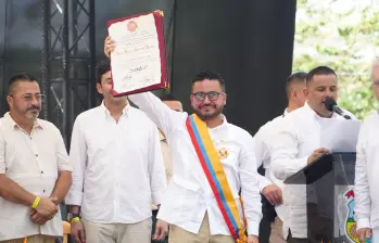 Jorge Eliécer Laverde Vargas asumió como contralor general de la República durante una ceremonia realizada en La Dorada, Caldas, su municipio de origen. FOTO: Ministerio del Interior.