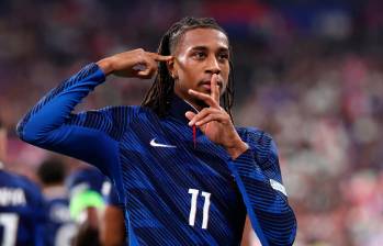 Michael Olise conforma uno de los tridentes más temidos del fútbol europeo con Harry Kane y Luis Díaz en el Bayern. FOTO GETTY 
