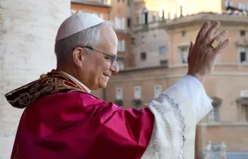 Durante el cónclave llevado a cabo esta semana en el Vaticano, los cardenales eligieron a Robert Francis Prevost Martínez, de 69 años, como el nuevo papa, quien escogió el nombre de León XIV. FOTO: GETTY