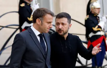 Macron propuso discutir la posibilidad de extender la disuasión nuclear francesa a sus socios europeos, entre los cuales está Ucrania. FOTO: Getty