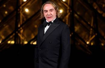 John Galliano tiene 65 años y es uno de los íconos de la moda actual. FOTO AFP