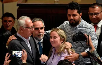 Los ministros de Salud, Guillermo Jaramillo, y del Interior, Armando Benedetti; y los representantes a la Cámara, Maria Eugenia Lopera y Alfredo Mondragón. FOTO COLPRENSA