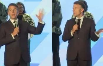 Emmanuel Macron interrumpió a los ponentes para pedirle al público respeto. Foto: Captura de videos redes sociales 