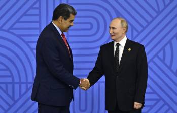 Vladimir Putin ha sido uno de los aliados más fuertes de Nicolás Maduro, con quien ha sostenido varias reuniones y previamente ha intervenido en medio de la escalada internacional de Estados Unidos contra el régimen venezolano. Foto: Getty Images