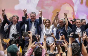 Paloma Valencia y Juan Manuel Oviedo, ambos los más votados de la Gran Consulta, se medirán en primera vuelta contra los otros candidatos presidenciales y sus fórmulas. Foto: Colprensa. 