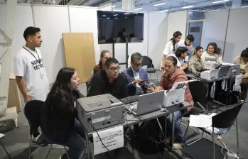 Tras reportarse que las objeciones no superaron el 0,7% de las mesas, las autoridades electorales ratificaron que el calendario avanza sin modificaciones: las urnas se abrirán en el exterior el próximo 15 de junio y el proceso se definirá en el territorio colombiano el domingo 21 de junio. FOTO: Registraduría