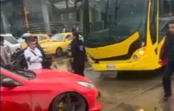 El siniestro vial provocó colapso en la movilidad en el centro de Bogotá. Foto: Captura de video