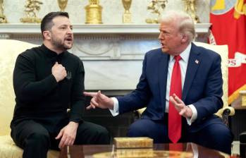 Volodímir Zelenski y Donald Trump se reunieron en la Casa Blanca para hablar sobre la firma de un acuerdo que permitirá a Estados Unidos explotar los minerales estratégicos de Ucrania. La reunión terminó con tensión entre ambos mandatarios. FOTO: AFP