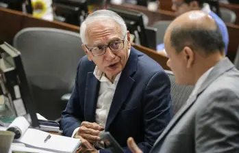 El ministro de Salud, Guillermo Jaramillo, ha puesto en marcha las órdenes de Petro sobre el sistema. FOTO Presidencia
