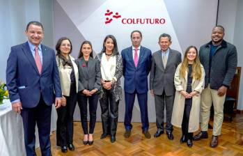 El vicepresidente José Manuel Restrepo y la ministra de Ciencias, Claudia Benavides, en reunión con la fundación Colfuturo. Foto: Vicepresidencia.