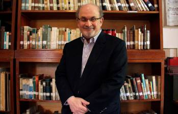El nuevo libro de Salman Rushdie, La penúltima hora, ya está disponible en las librerías de Colombia. Foto Colprensa.