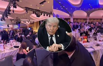 El presidente de Estados Unidos, Donald Trump, fue evacuado el sábado de la gala anual con los corresponsales de prensa después de que un hombre, a quien calificó de “asesino en potencia”, intentara irrumpir y fuera detenido tras disparar a un agente. FOTO: LAGO KARI Y AFP