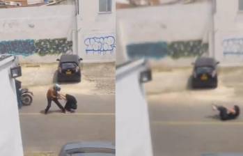 Así fue el robo a la mujer, quien acababa de retirar. FOTO: CAPTURAS DE VIDEO.