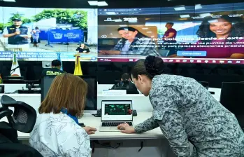 Desde el Ministerio se mantiene el monitoreo de las elecciones. FOTO: MIntic. 