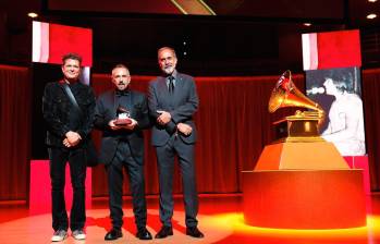 En la edición 2024 de los premos, el cantante colombiano, Carlos Vives fue nombrado persona del año. Foto Colprensa-Latin Grammy.