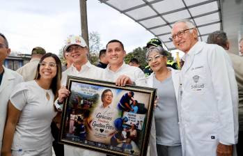 El cuadro que le regalaron al presidente Petro cuando inauguró el hospital en Timbío, Cauca. Foto: MinSalud