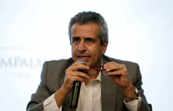 El exministro Luis Fernando Velasco es uno de los condenados por el caso de corrupción de la UNGRD. Foto: Colprensa