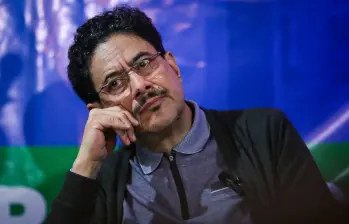 Iván Cepeda Castro, actual candidato presidencial, ha estado en el centro de la controversia por su decisión de no asistir a varios debates durante la campaña de 2026. FOTO: Colprensa.