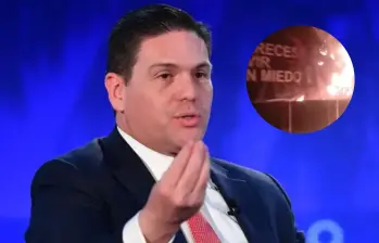 Una valla de Pinzón fue quemada en el Catatumbo. FOTO: Cortesía