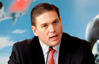 El precandidato Juan Carlos Pinzón confirmó su participación en la consulta interpartidista de 2026. FOTO: JULIO CÉSAR HERRERA ECHEVERRI