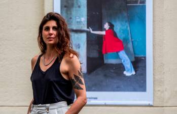 Hasta mediados de marzo, Sandra Reinflet expondrá en Bellas Artes de la Playa una serie fotográfica de mujeres de Medellín. Foto: Julio Herreras