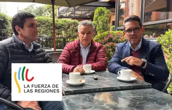 Juan Guillermo Zuluaga, Juan Carlos Cárdenas y Aníbal Gaviria confirmaron que la coalición seguirá adelante sin Héctor Olimpo Espinosa. FOTO: Captura de video