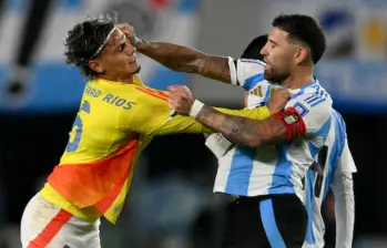 Durante el final del partido por Eliminatorias del pasado 10 de junio, los dos jugadores tuvieron un enfrentamiento cara a cara, donde ambos se dieron insultos. FOTO: AFP