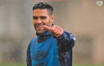 El delantero samario, que no fue convocado para este arranque de la Eliminatoria, envió un mensaje a los integrantes de la Selección. FOTO TOMADA @FALCAO