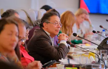 Al ratificar que “la base democrática es el voto popular”, Petro sostuvo que como presidente ha dado unas órdenes, pero “el gabinete está haciendo lo contrario”. FOTO: PRESIDENCIA
