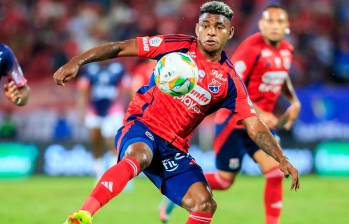 El delantero bolivarense Brayan León Muñiz, de 24 años, es uno de los goleadores del cuadro rojo en el segundo semestre del año. Foto: Camilo Suárez