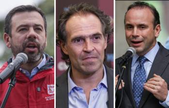 De izquierda a derecha: Carlos F. Galán, alcalde de Bogotá; Federico Gutiérrez, alcalde de Medellín y Alejandro Eder, alcalde de Cali. Foto Colprensa.