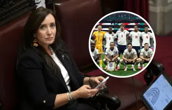 A horas del crucial choque entre Argentina e Inglaterra por las semifinales del Mundial 2026, la vicepresidenta Victoria Villarruel pateó el tablero de la diplomacia deportiva. FOTO: Tomada de redes sociales @England y AFP