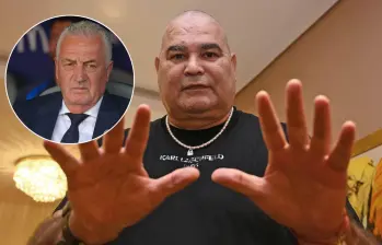 El portero José Luis Chilavert no felicitó directamente a los jugadores y replicó publicaciones relacionadas con su polémica con el técnico Gustavo Alfaro. Fotos: Getty Images y Xinhua
