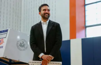 Zohran Mamdani venció al exgobernador Andrew Cuomo que, aunque también demócrata, se lanzó como independiente. FOTO: Tomada de X @ZohranKMamdani