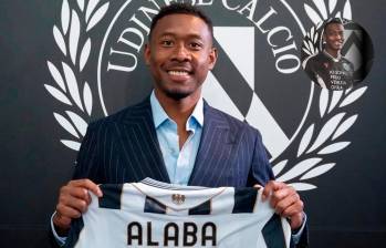 David Alaba ya posa con su nueva camiseta, la del Udinese. FOTO: X Udinese_1896