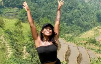Ella es Juliana Marins, la influencer brasileña que murió tras caer a un volcán en Indonesia. FOTO: Tomada de Instagram @JulianaMarins