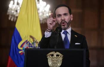 Abelardo de la Espriella ha tomado decisiones que generado debates políticos y jurídicos desde el primer día. Foto: Colprensa.