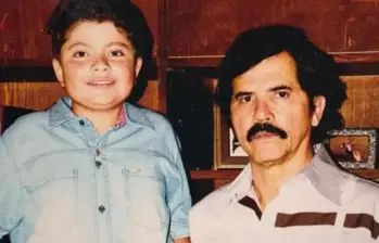 John Leguízamo (Der.) interpretará a Pablo Escobar en la nueva serie. FOTO: Disney+